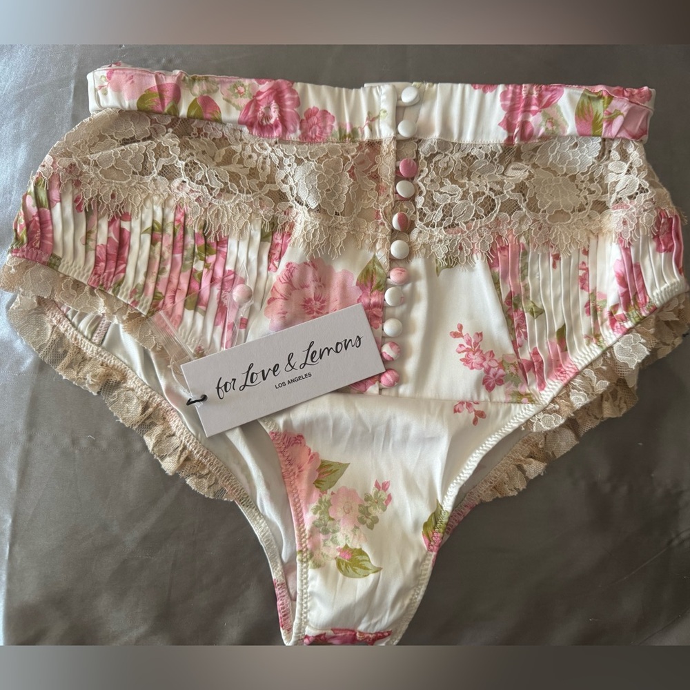 For Love And Lemons NWT lovely sexy floral lace woman panty/bloomer Bottoms - S
